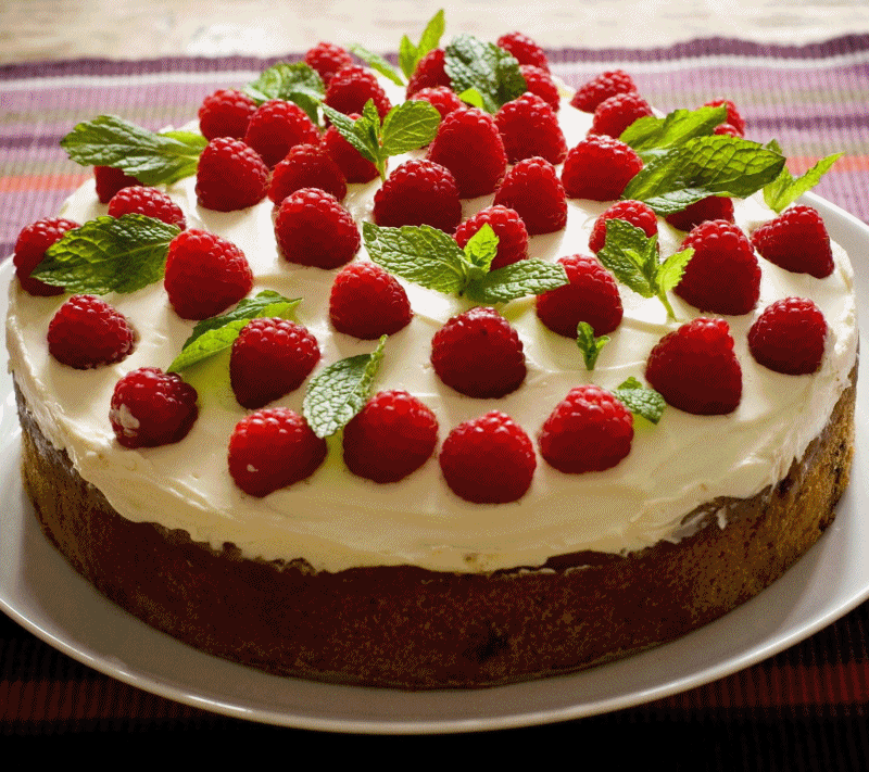 Yalova Sütlü irmik Tatlısı doğum günü pasta siparişi